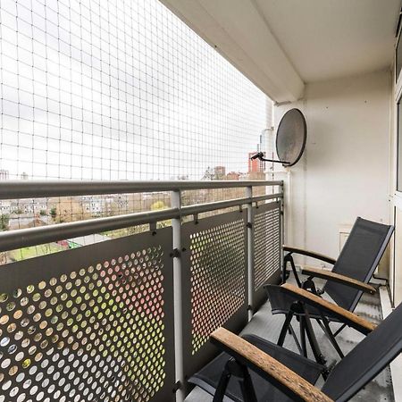 A Skyhigh Stay For 2 In Vauxhall 런던 외부 사진